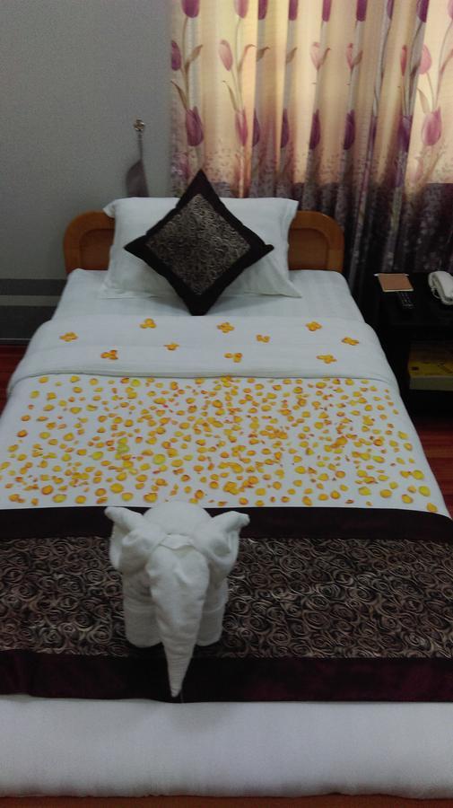 Hotel Mahar Mandalay Room photo
